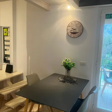 Mimosas 2 Pieces Bord De شقة إز